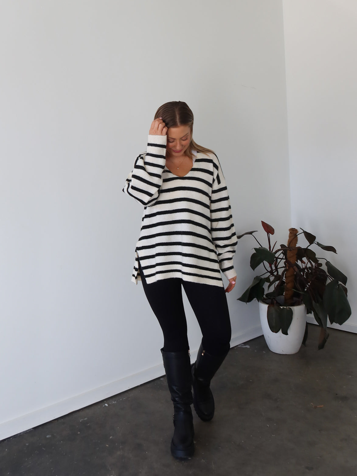 Taryn Knit - Vanilla/Black