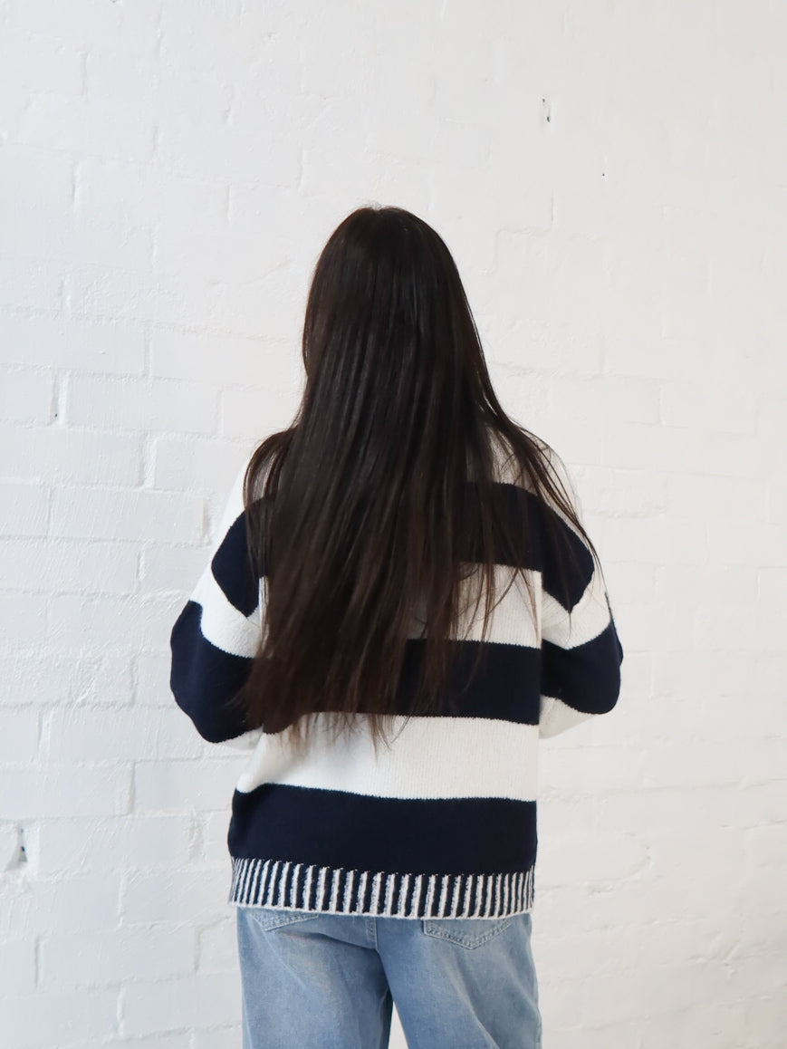 Jenna Knit - Navy/White