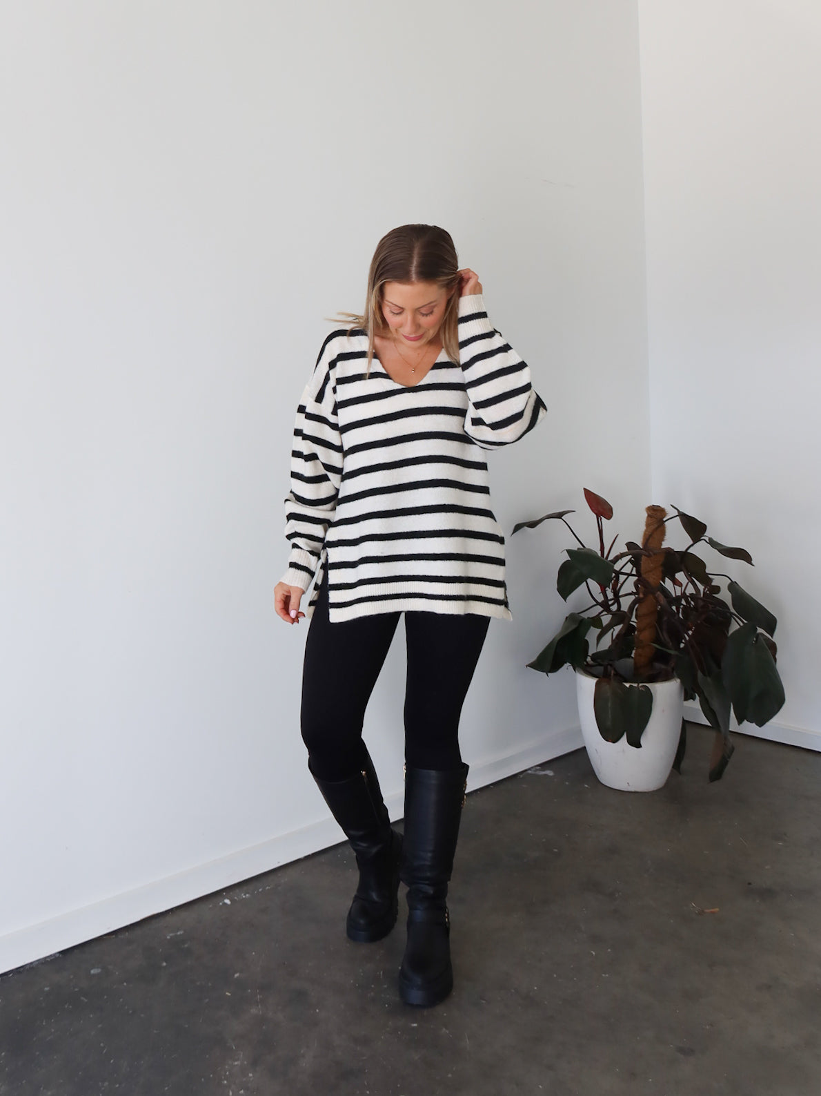 Taryn Knit - Vanilla/Black