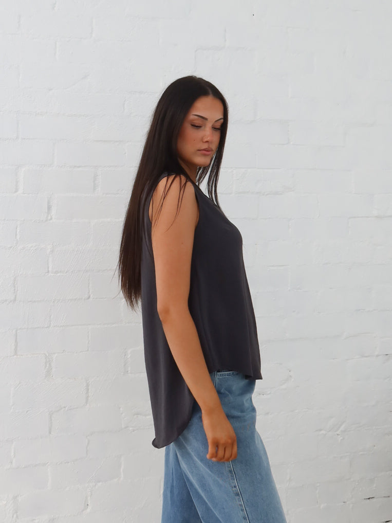Mia Top- Grey