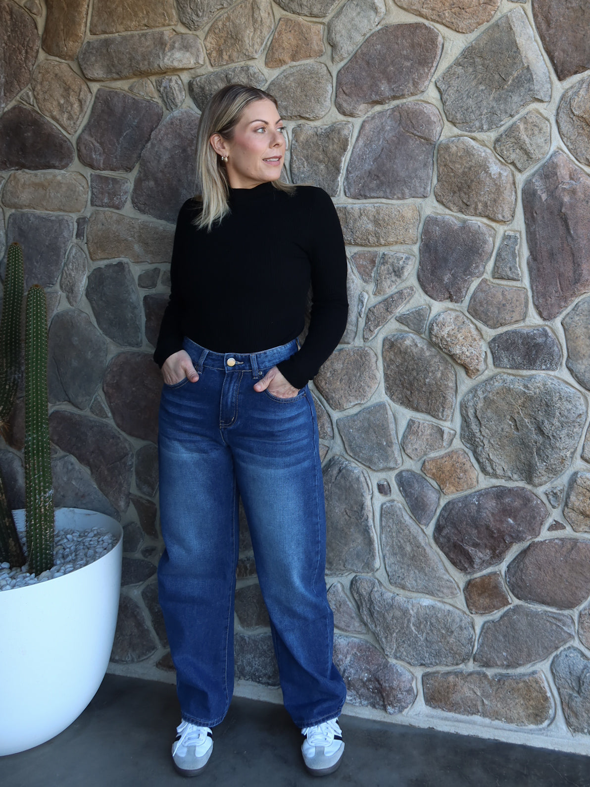 Atlas Barrel Jeans- Dark