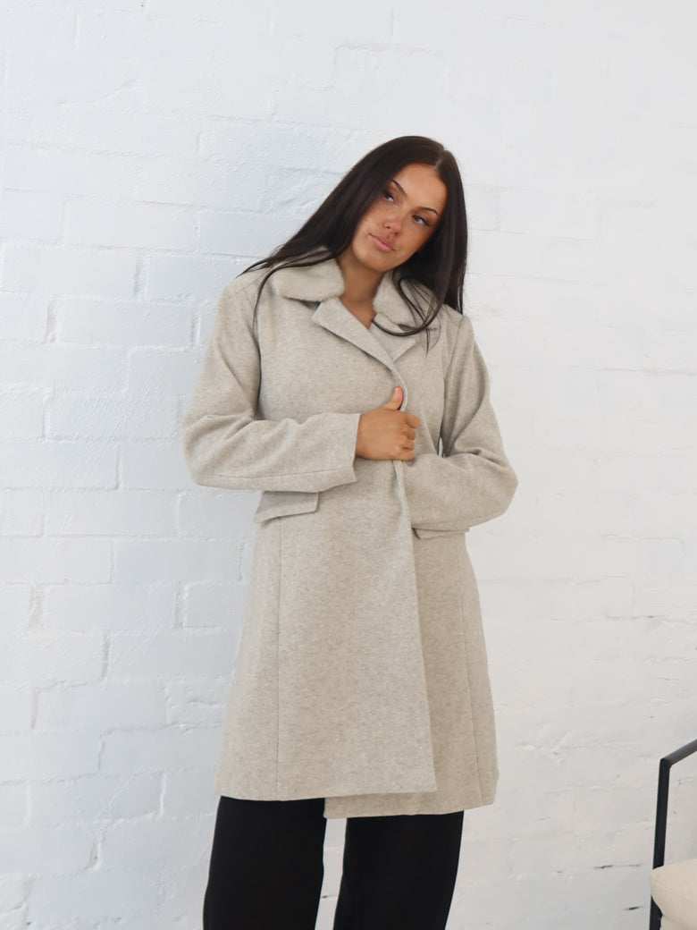 Madrid Coat- Taupe