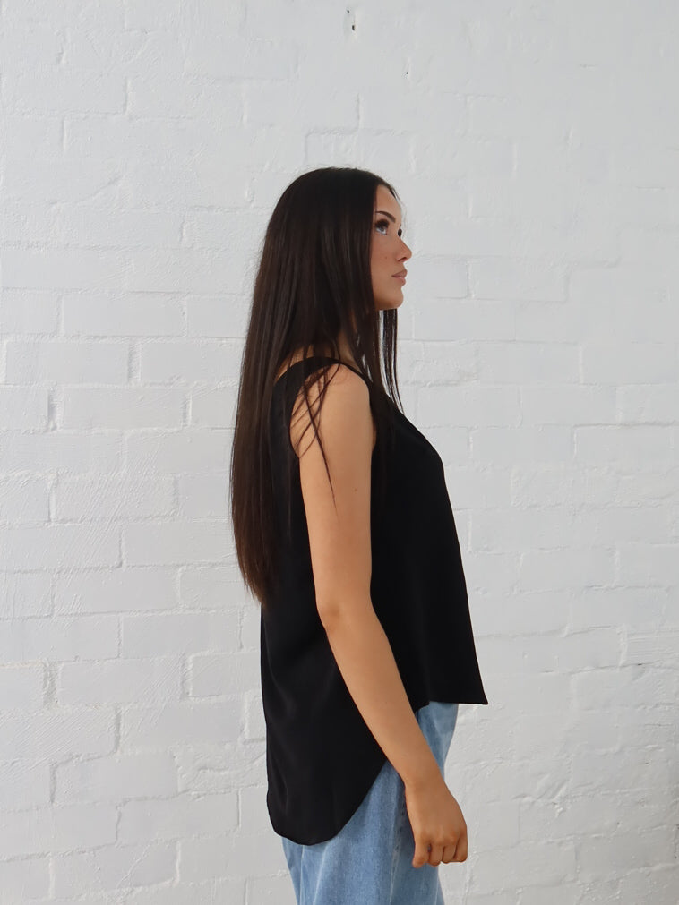Mia Top- Black