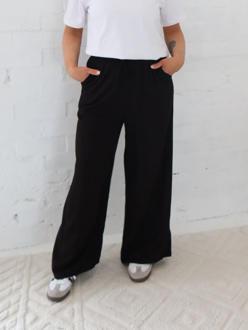 Leo Pants- Black