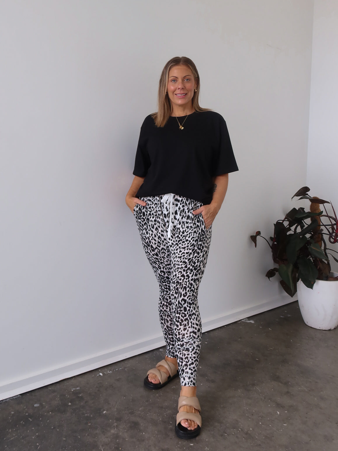 Romy Joggers - Black