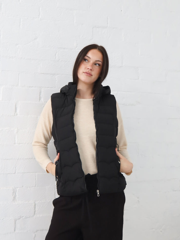 Luna Vest - Black