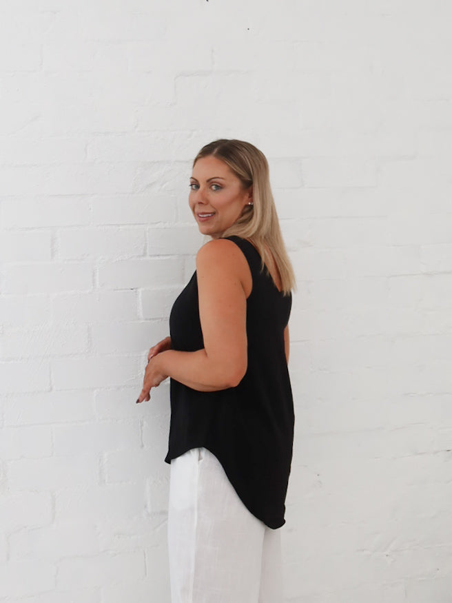Mia Top- Black