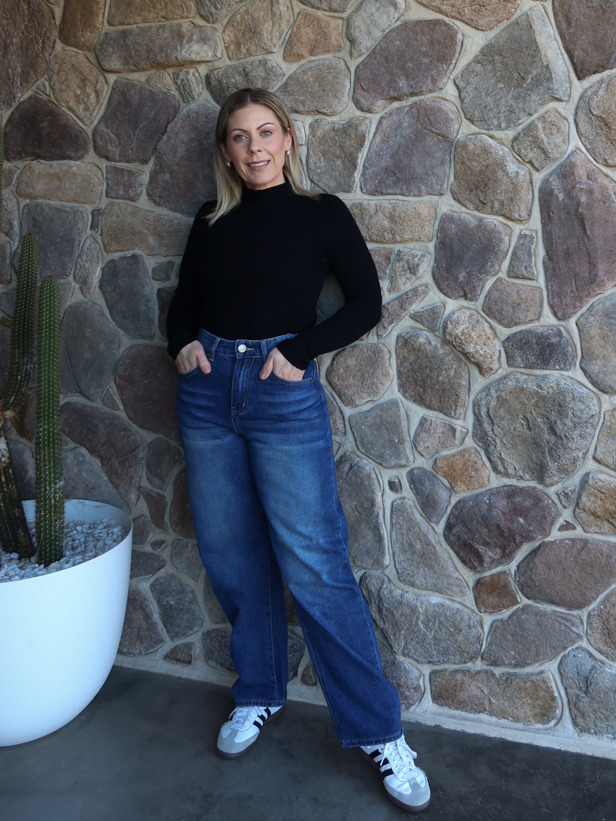 Atlas Barrel Jeans- Dark