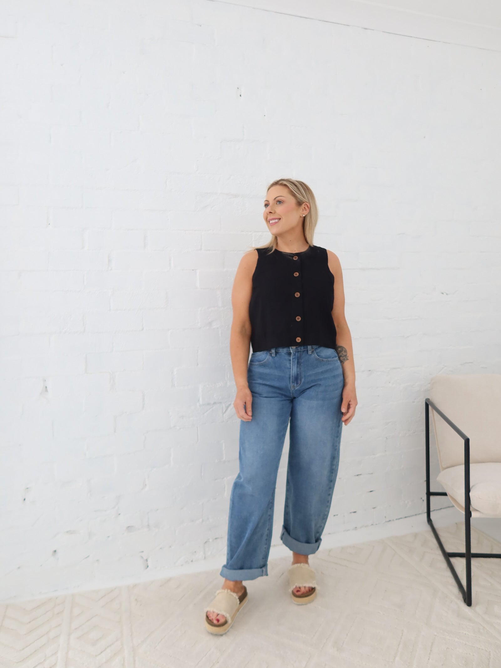 Atlas Barrel Jeans- Dark