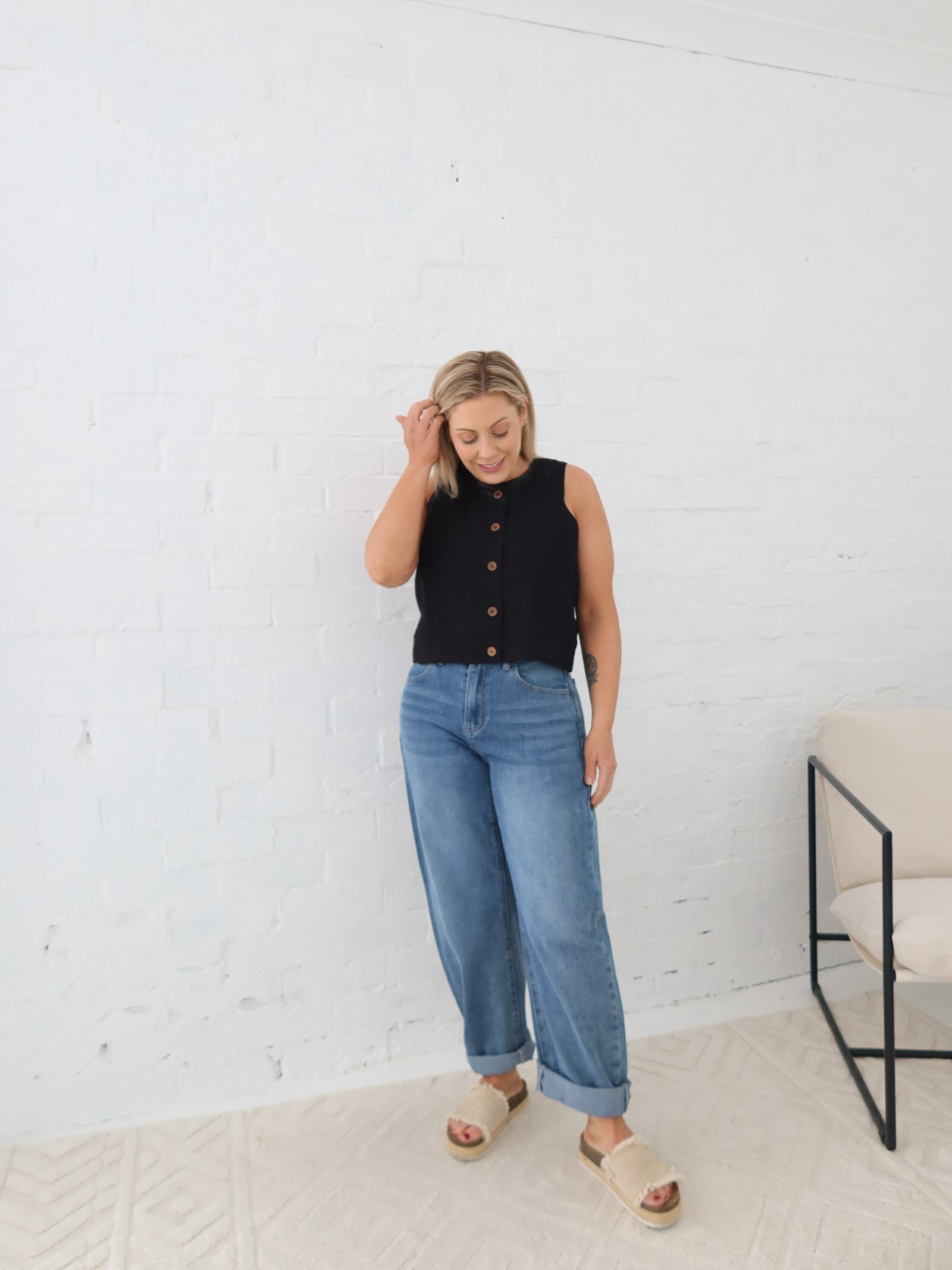 Atlas Barrel Jeans- Dark