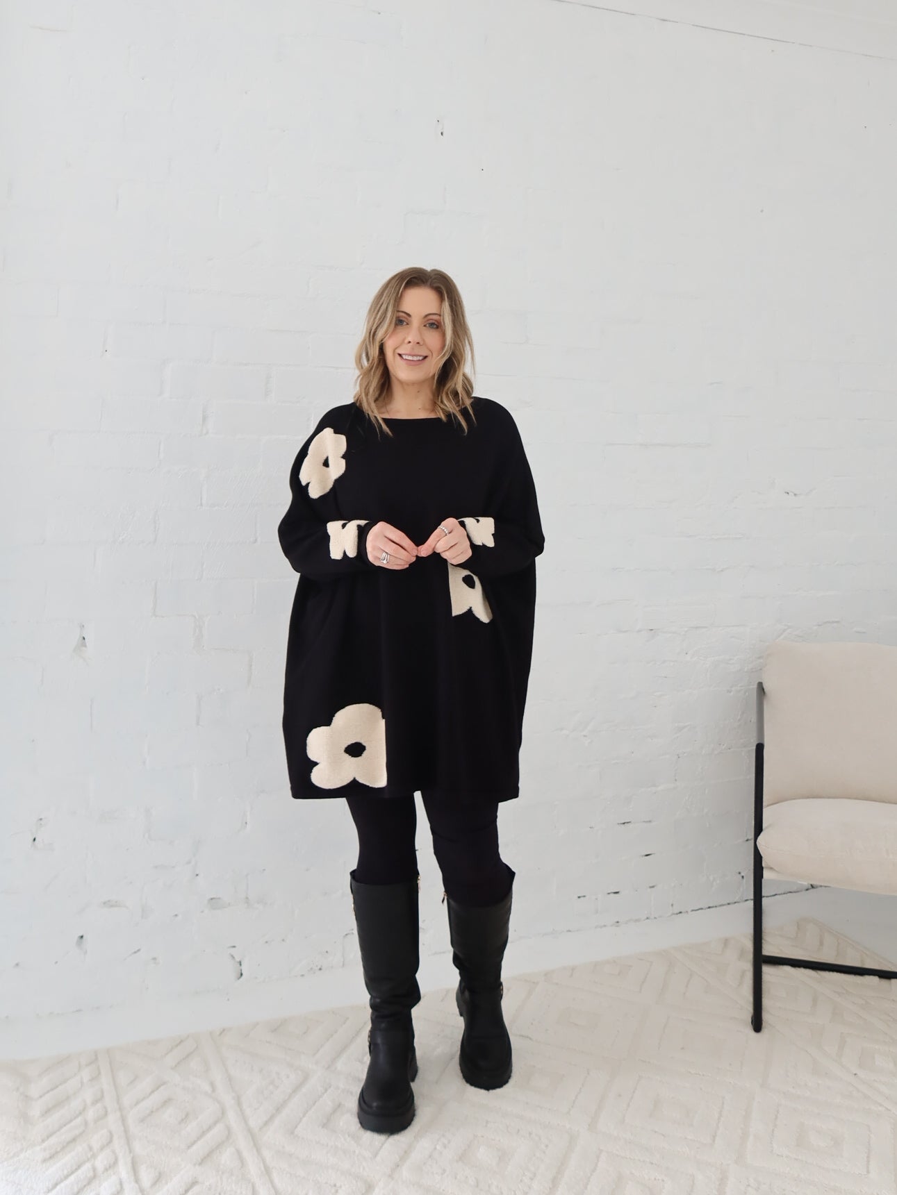 Avery Knit - Black Flower