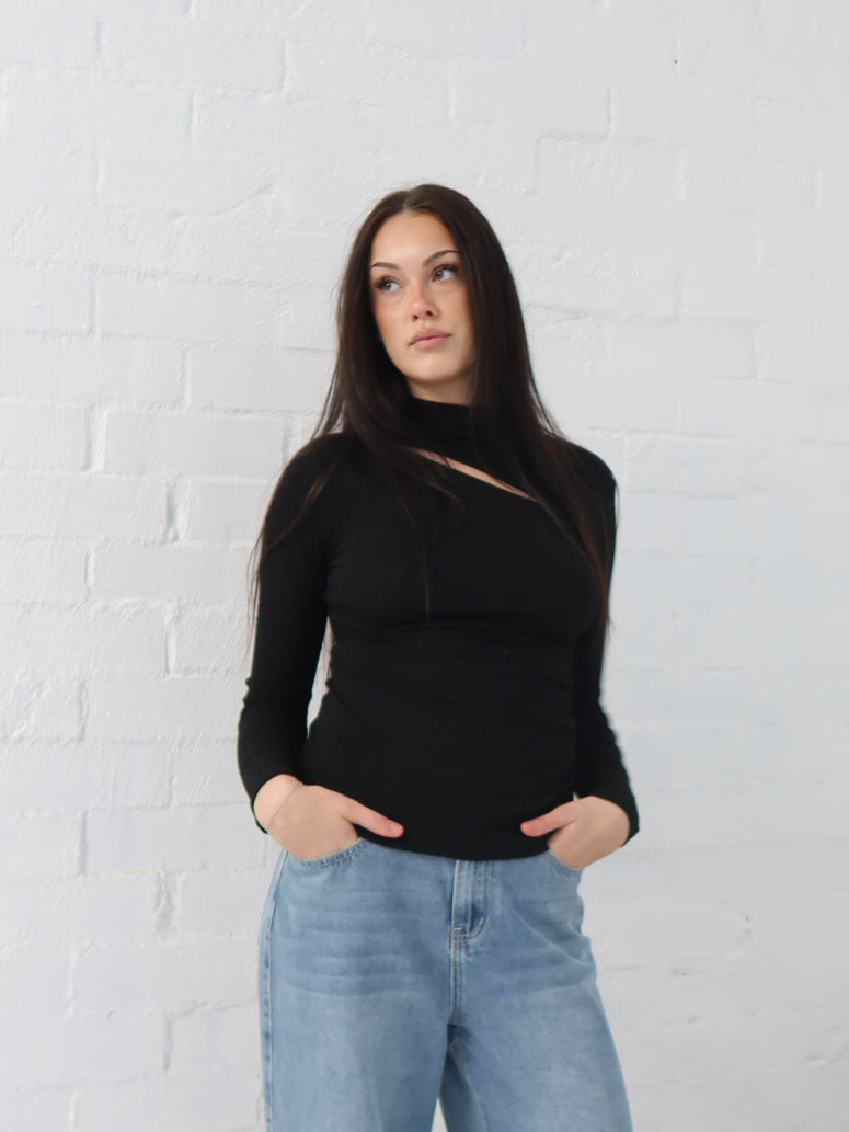 Daniella Top- Black