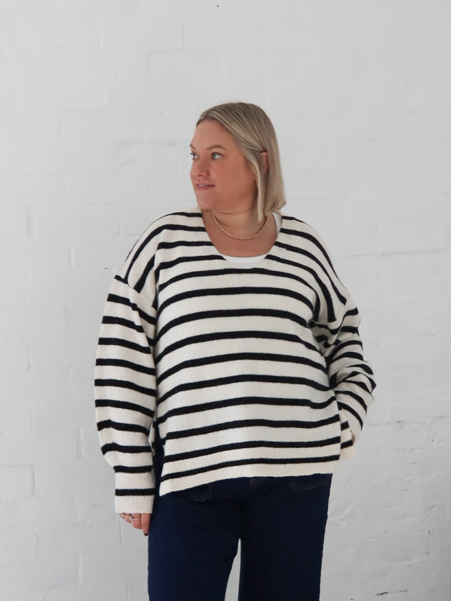 Taryn Knit - Vanilla/Black