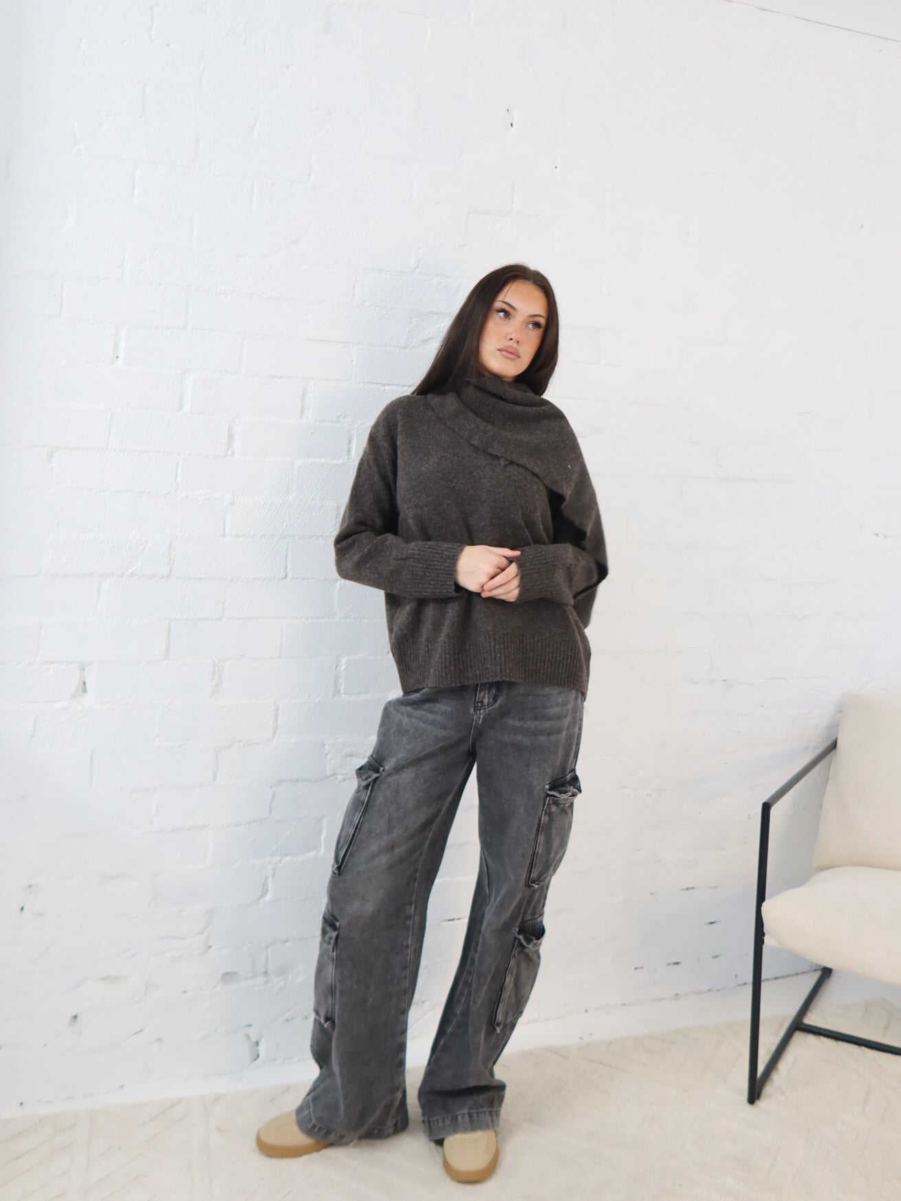 Calvin Scarf Knit- Chocolate