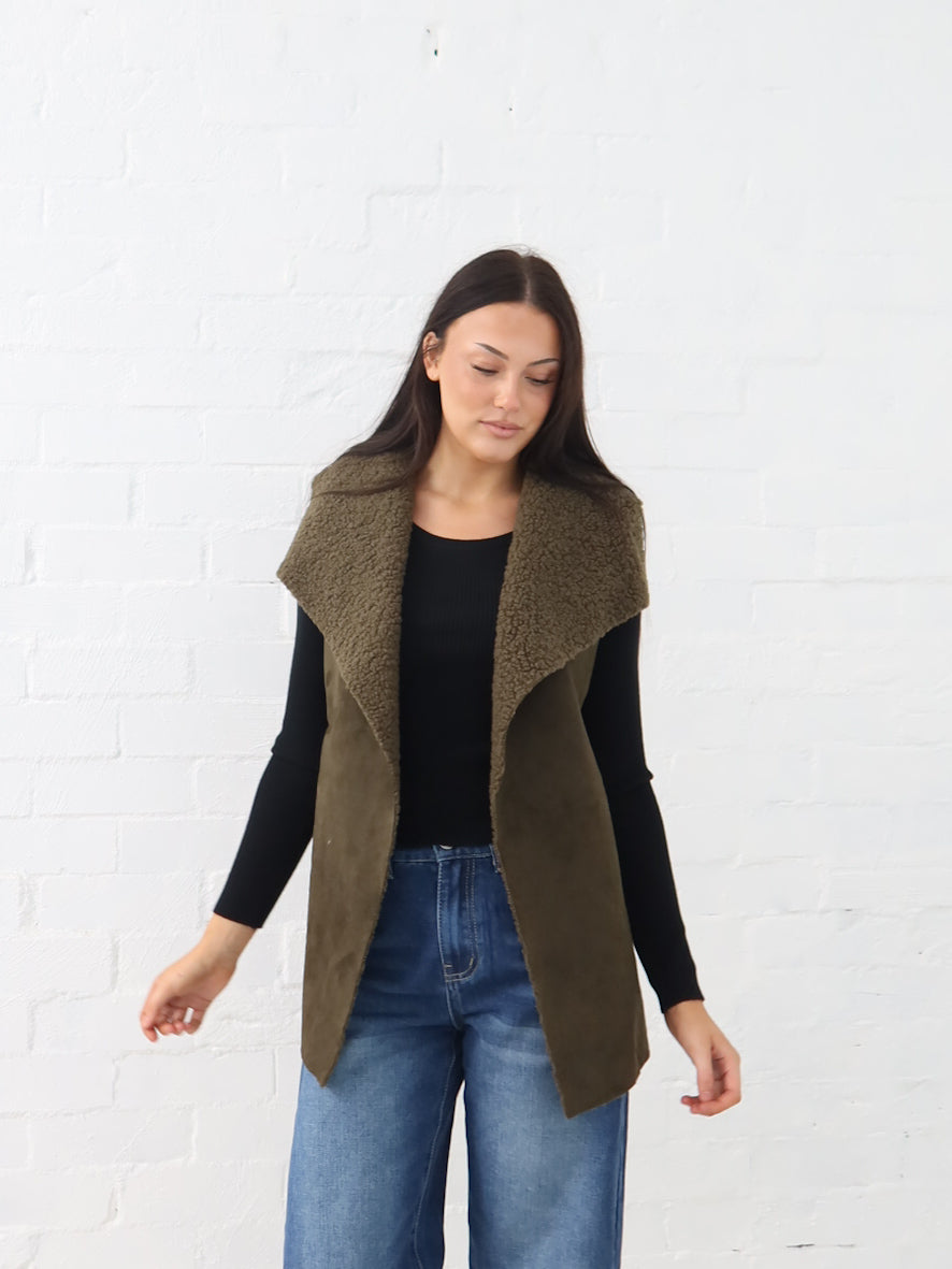 Lana Vest- Green Moss