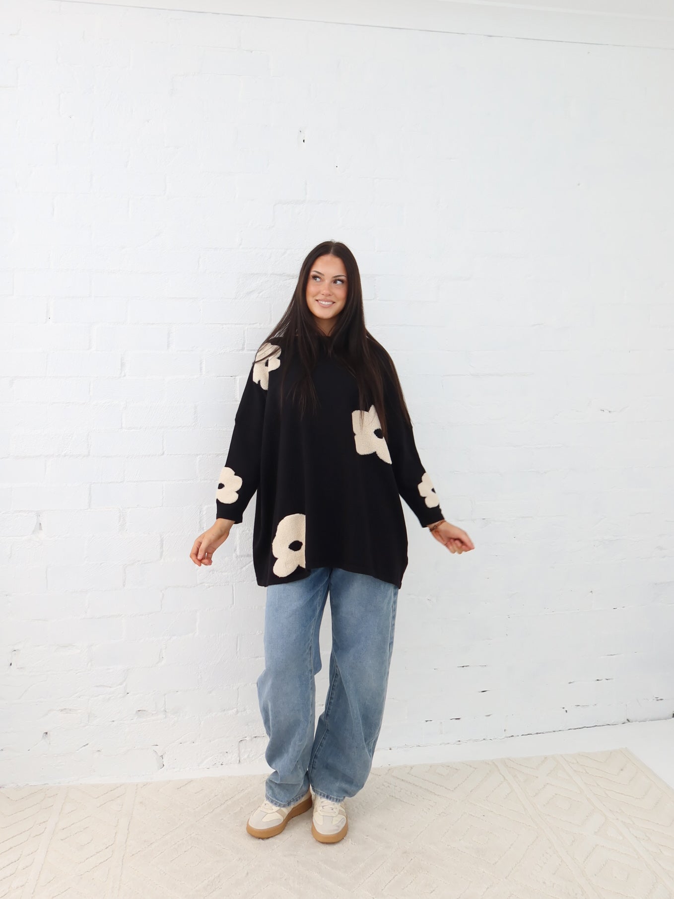 Avery Knit - Black Flower