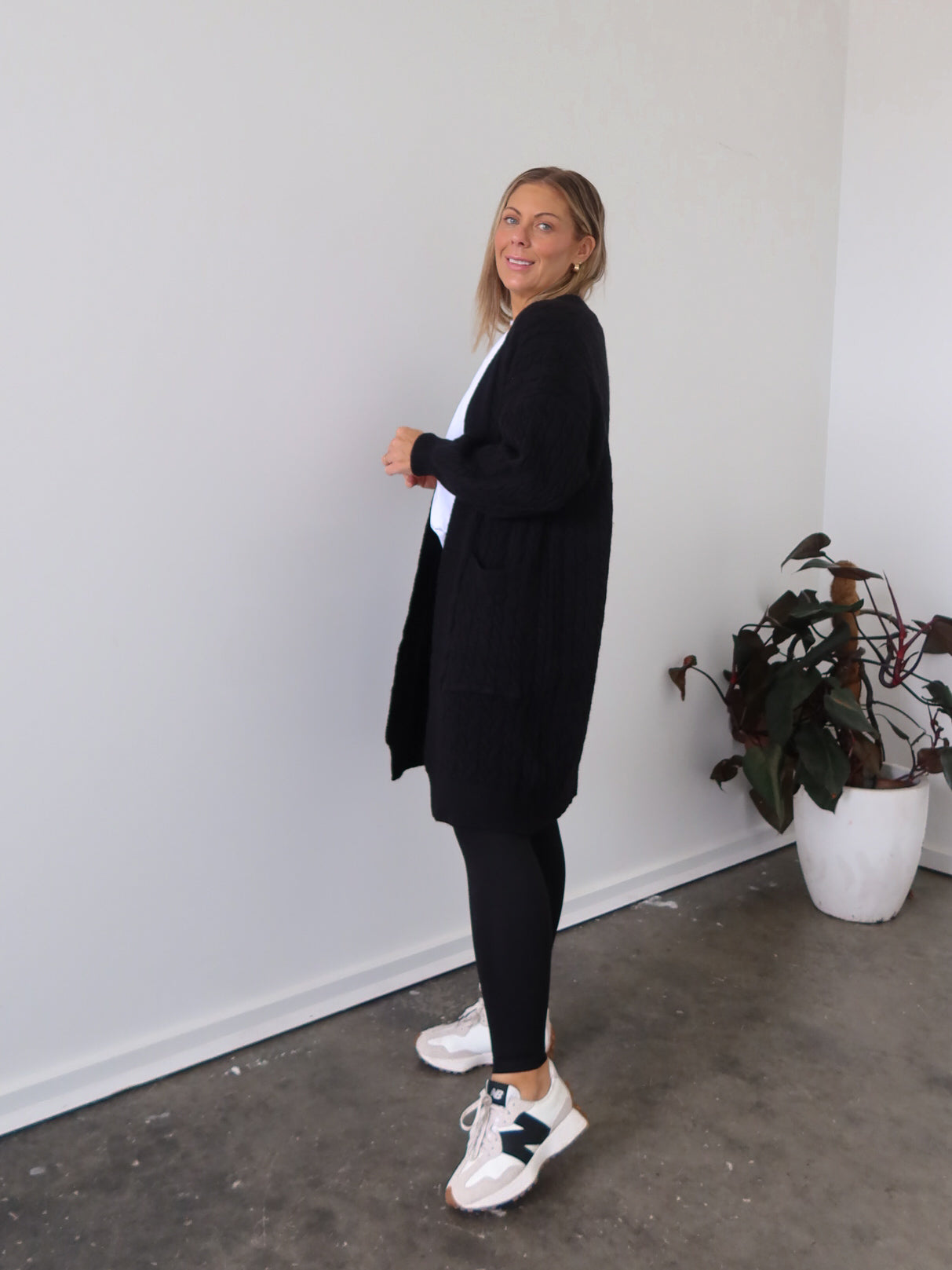 Lyla Cardigan - Black