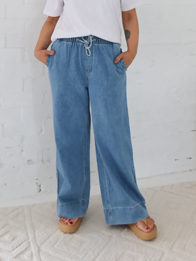 Alexanda Jeans