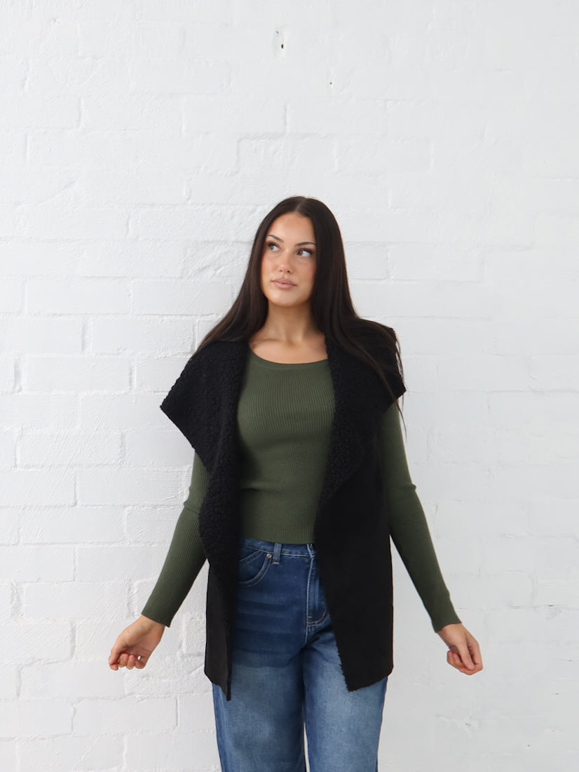 Lana Vest- Black
