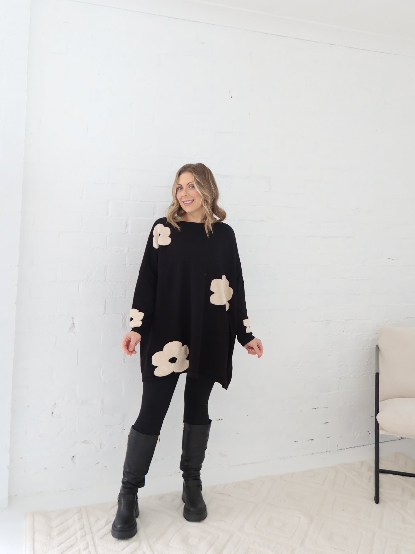 Avery Knit - Black Flower