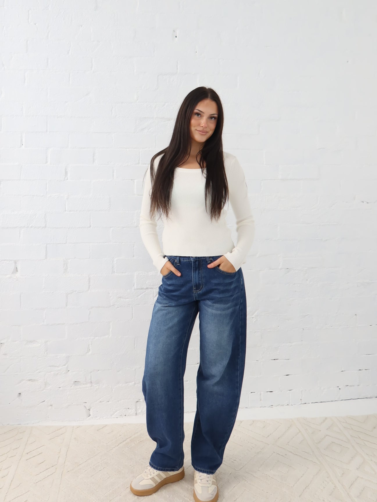 Atlas Barrel Jeans- Dark