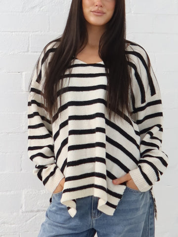 Taryn Knit - Vanilla/Black