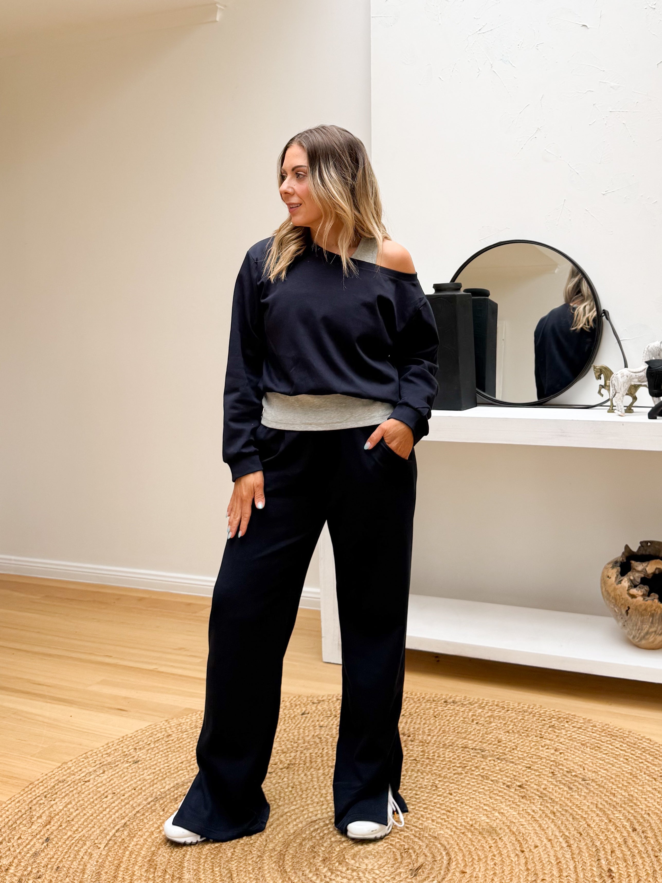 Juni Sweatshirt- Navy