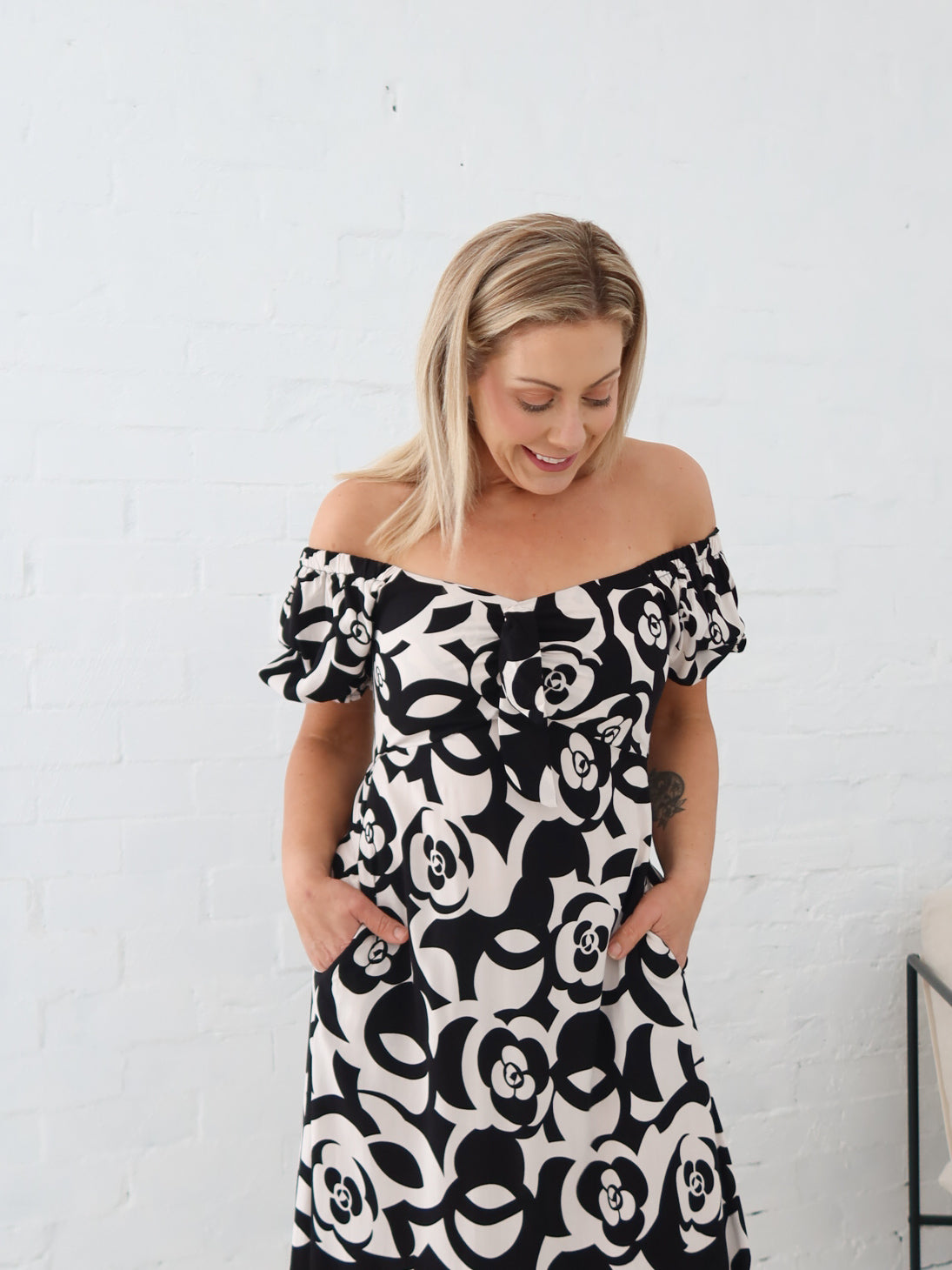 Estella Dress - Black/Beige