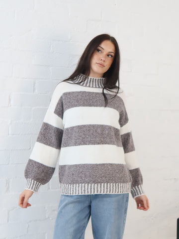 Jenna Knit - Choc/White