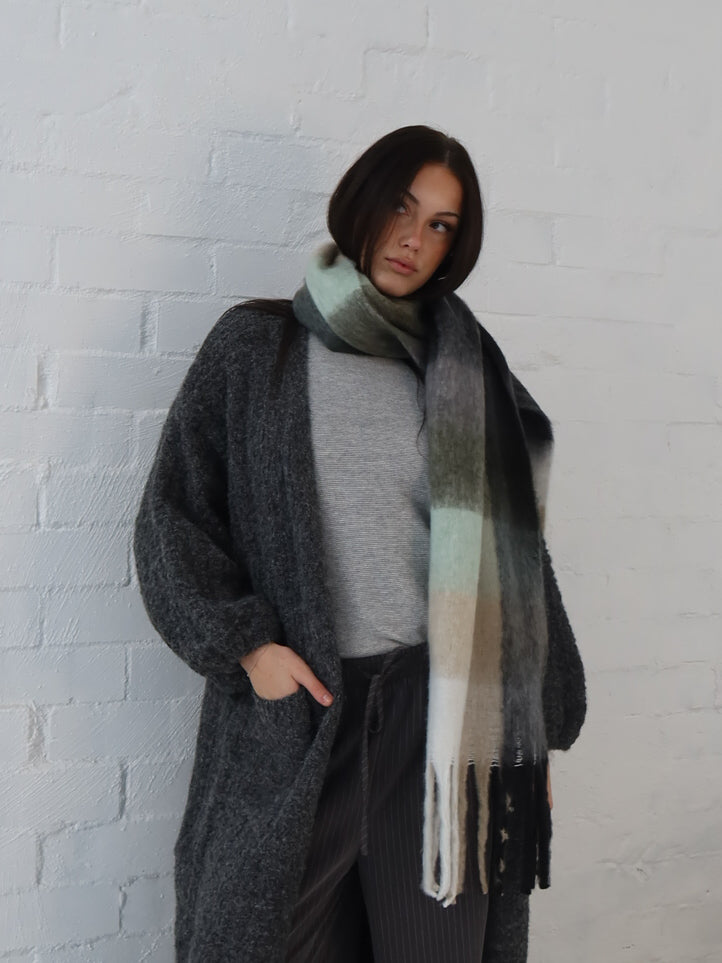 Neve Scarf - Green/Black