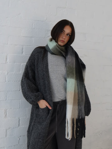 Neve Scarf - Green/Black