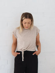 Charm Tee - Beige/Brown