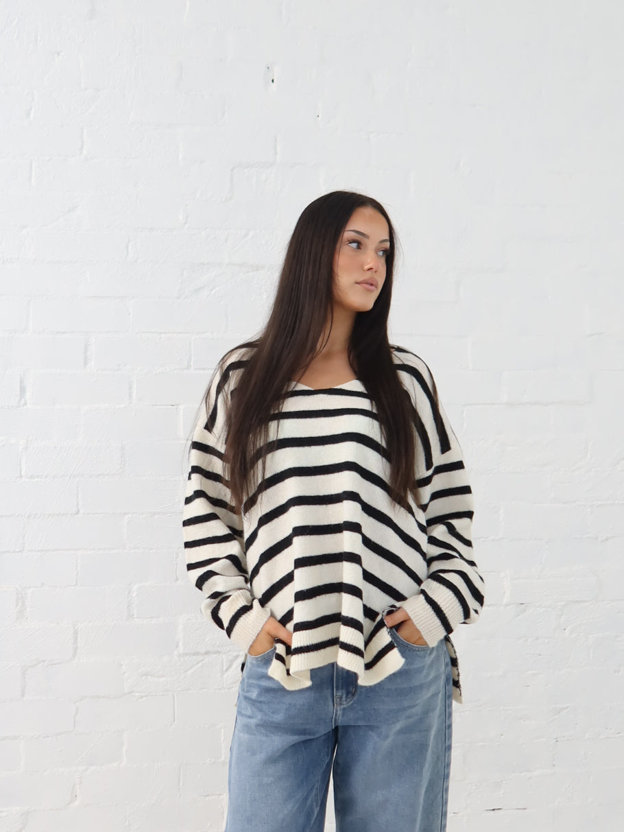 Taryn Knit - Vanilla/Black