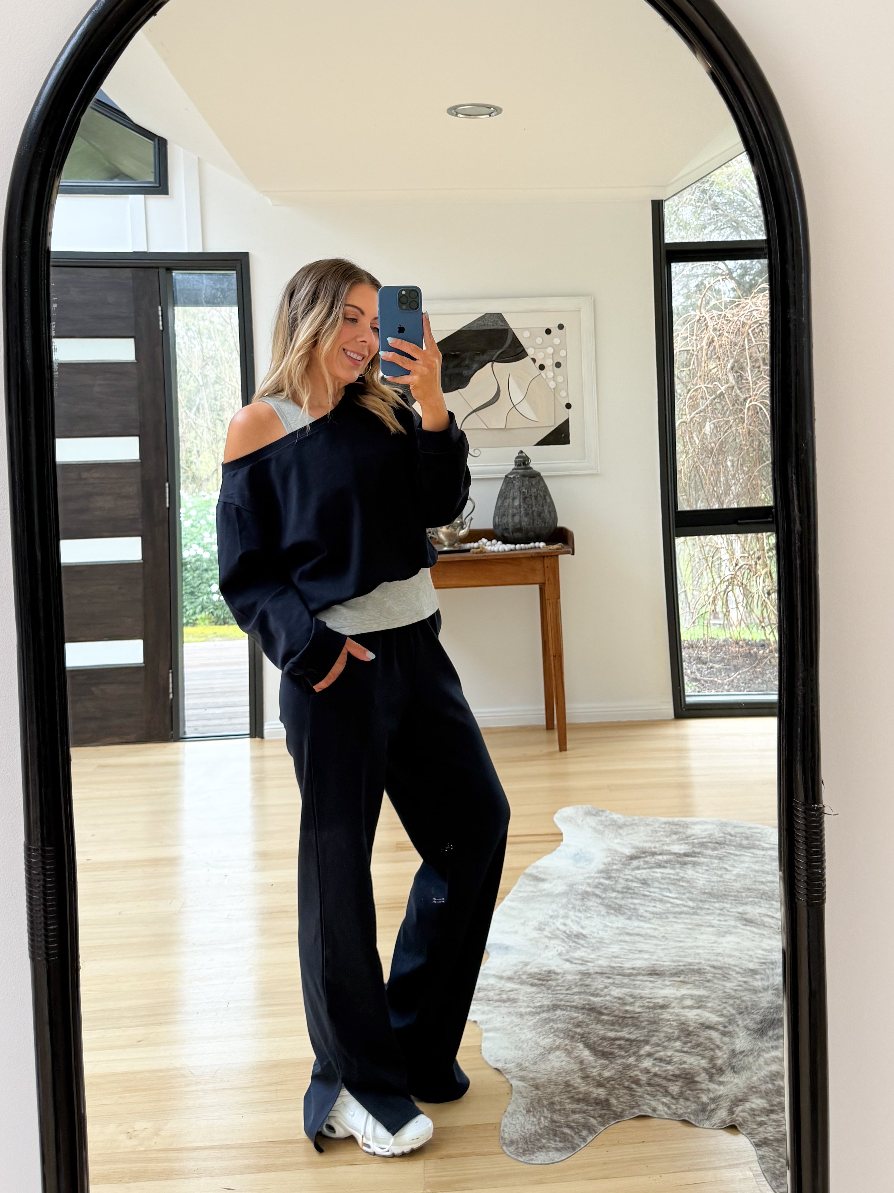 Juni Sweatshirt- Navy