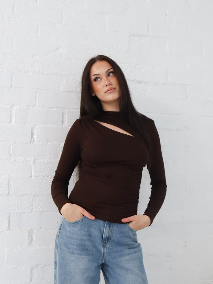 Daniella Top- Chocolate
