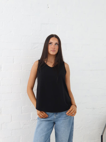 Mia Top- Black