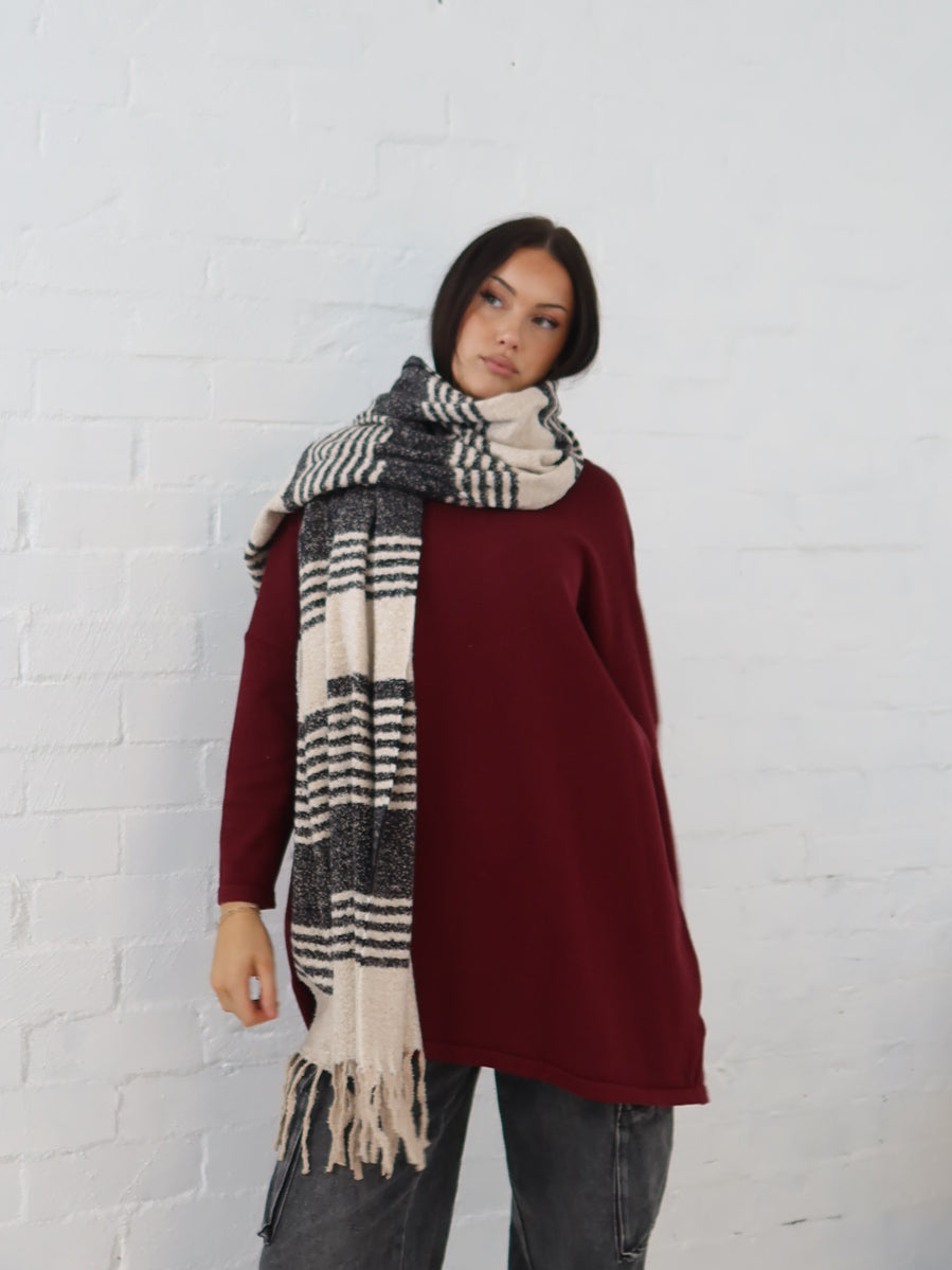 Olivia Scarf- Black Stripe