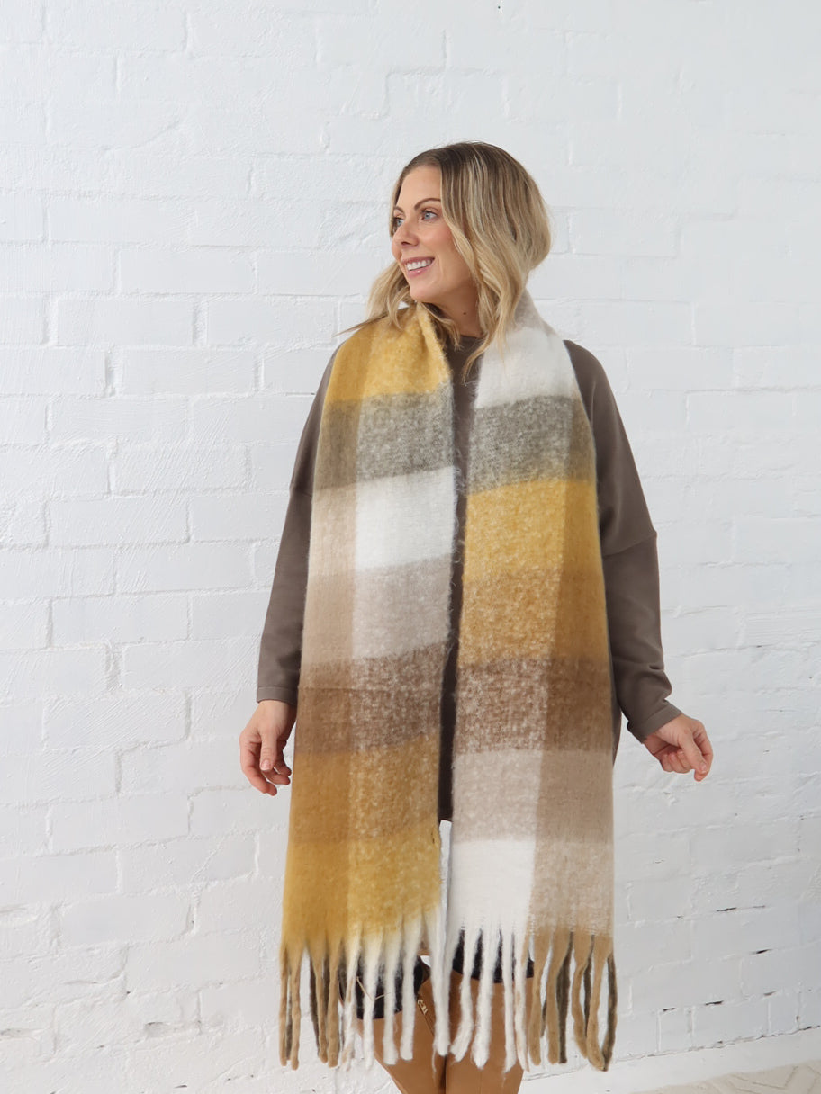 Neve Scarf - Tan/Mustard Check